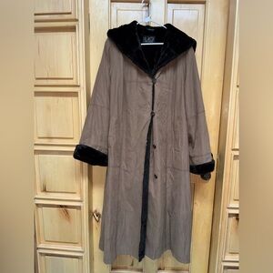 Utex Design Elegant Black Faux Fur Coat